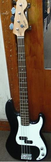 Picture of FENDER SQUIER P BASS 4 STRING