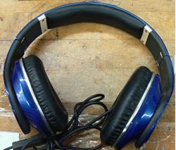 Picture of BEATS BY DR. DRE STUDIO OVER-EAR HEADPHONES BLUE