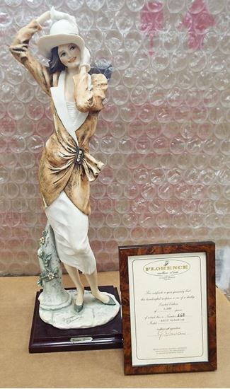 Picture of GIUSEPPE ARMANI FIGURINE 647/C VALENTINA PORCELAIN SCULPTURE