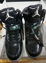 Picture of Nike Air Jordan Retro DB  633068 010 size 9