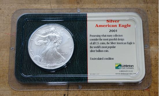 Picture of 2001 %99.93 SILVER %0.07 COPPER AMERICAN EAGLE UNCIRCULATED COIN