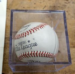 Picture of NELSON FOX SIGNED WILSON OFFICIAL LEAGUE BASEBALL WITH COA . MINT CONDITION.