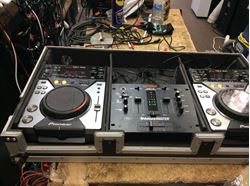 Picture of Pair of 2 pioneer cd mixers CDJ400 with Gemini cd mixer PMX-16