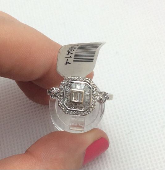 Picture of 14kt white gold fashion ring with diamonds baguettes and rounds 0.42 pts size 7 3.2 gr 849841-4