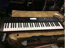 Picture of Korg keyboard Kross 61 workstation used mint 851535-1 