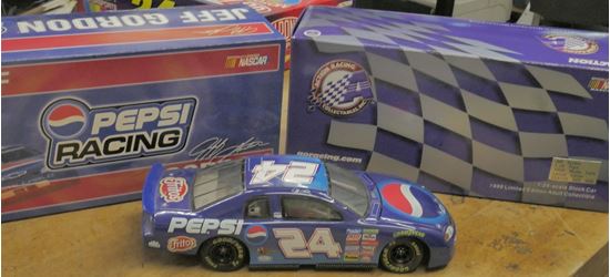 Picture of JEFF GORDON 1:24 PEPSI 1999 MONTE CARLO LIMITED EDITION COLLECTIBLE CAR . NEW. NEVER BEEN USED