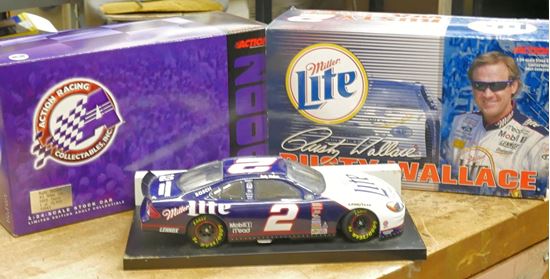 Picture of Rusty Wallace 2000 Miller Lite 1:24 Diecast Action 1 Of 10,500 CAR collectible .