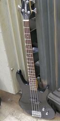 Picture of WASHBURN ELECTRIC BASS GUITAR XB100 WITH CASE USED TESTED 852411-2