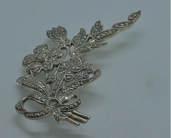 Picture of STERLING SILVER FLOWER MARCASITE PIN 16.3 GRAMS VINTAGE . PRE OWNED. VERY GOOD CONDITION. 