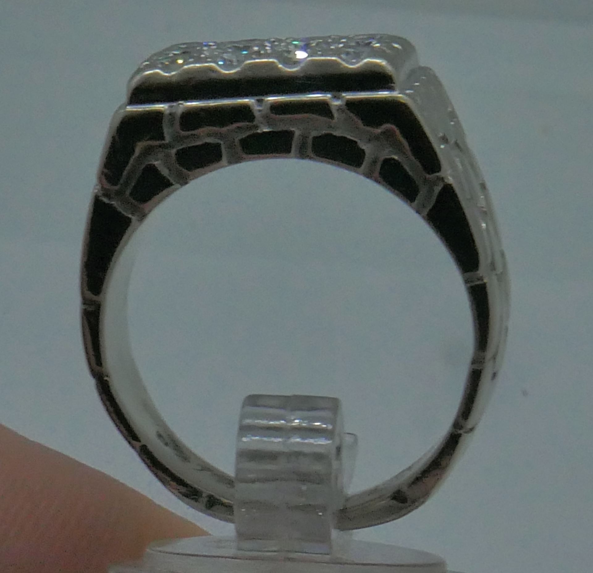 0008725 14kt White Gold Mens Ring With 12 Diamonds 1 Carat 116 Grams Size 8 Pre Owned Very Good Condition 84 