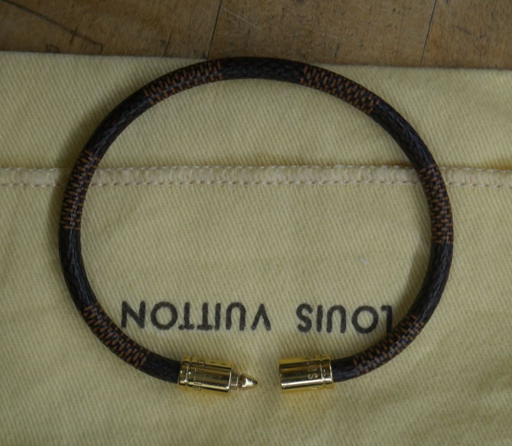 Pre-owned Louis Vuitton Bracelet In Black